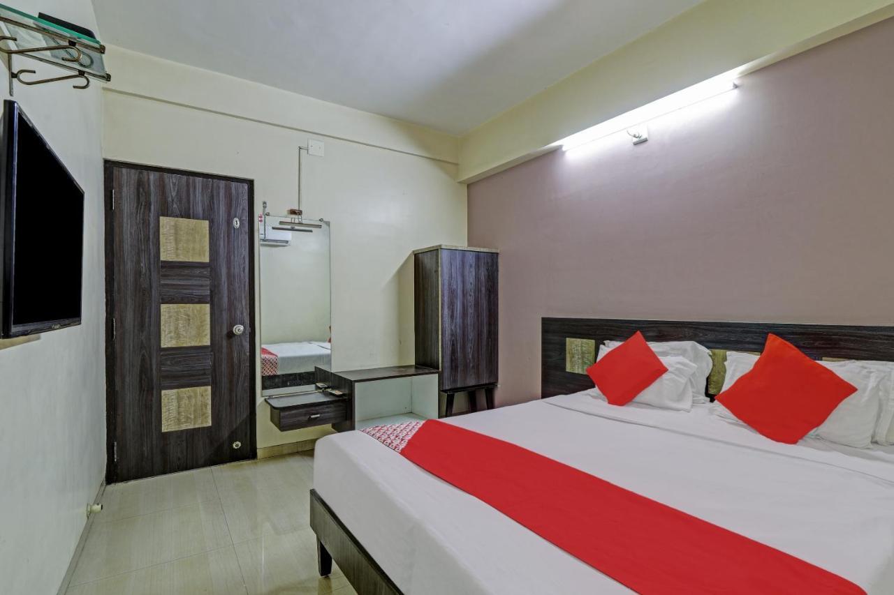 Oyo 82461 Hotel Darshan Banquet And Rooms 苏拉特 外观 照片