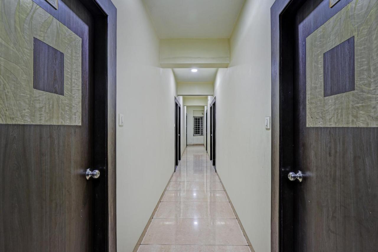 Oyo 82461 Hotel Darshan Banquet And Rooms 苏拉特 外观 照片